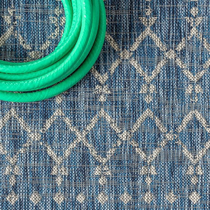 JONATHAN Y Moroccan Geometric Indoor Outdoor Round Area Rug 8 Ft Navy/Light Gray, Ourika Textured Weave for Backyard, Patio, Porch, Easy-Cleaning, High Traffic, Pet-Friendly, Non-Shedding SMB108B-8R