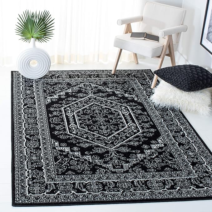 SAFAVIEH Adirondack Collection Accent Rug - 4' x 6', Black & Ivory, Oriental Medallion Design, Non-Shedding & Easy Care, Ideal for High Traffic Areas in Entryway, Living Room, Bedroom (ADR108Z)