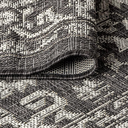 JONATHAN Y Boho Medallion Indoor Outdoor Square Area Rug 6X6 Black/Gray, Malta Textured Weave for Backyard, Patio, Porch, Easy-Cleaning, High Traffic, Pet-Friendly, Non-Shedding (SMB104C-6SQ)