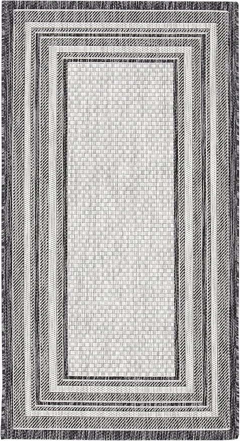 SAFAVIEH Washable Rug Outdoor Courtyard Collection - 2'7" x 5', Light Grey & Black, Non-Shedding & Easy Cleaning, Ideal for Patio, Backyard, Mudroom (CY8475-37612)