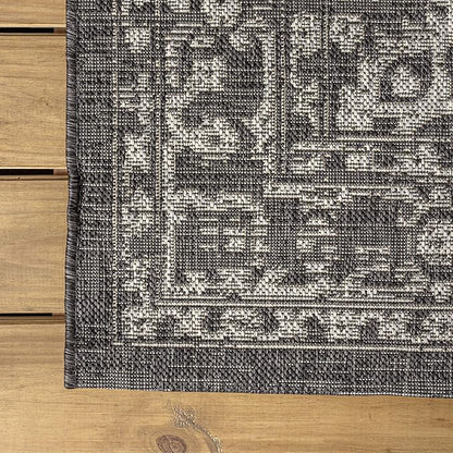JONATHAN Y Boho Medallion Indoor Outdoor Round Area Rug 3 Ft Black/Gray, Malta Textured Weave for Backyard, Patio, Porch, Easy-Cleaning, High Traffic, Pet-Friendly, Non-Shedding (SMB104C-3R)