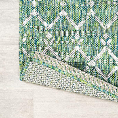 JONATHAN Y Moroccan Geometric Indoor Outdoor Area Rug 5X8 Green/Cream, Ourika Textured Weave for Backyard, Patio, Porch, Easy-Cleaning, High Traffic, Pet-Friendly, Non-Shedding (SMB108L-5)