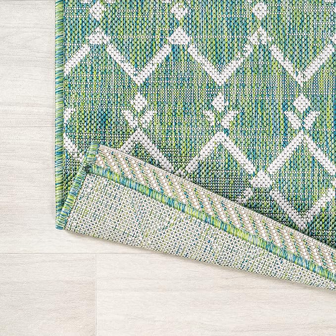 JONATHAN Y Moroccan Geometric Indoor Outdoor Area Rug 4X6 Green/Cream, Ourika Textured Weave for Backyard, Patio, Porch, Easy-Cleaning, High Traffic, Pet-Friendly, Non-Shedding (SMB108L-4)